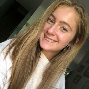 Meet your Posher, Abby